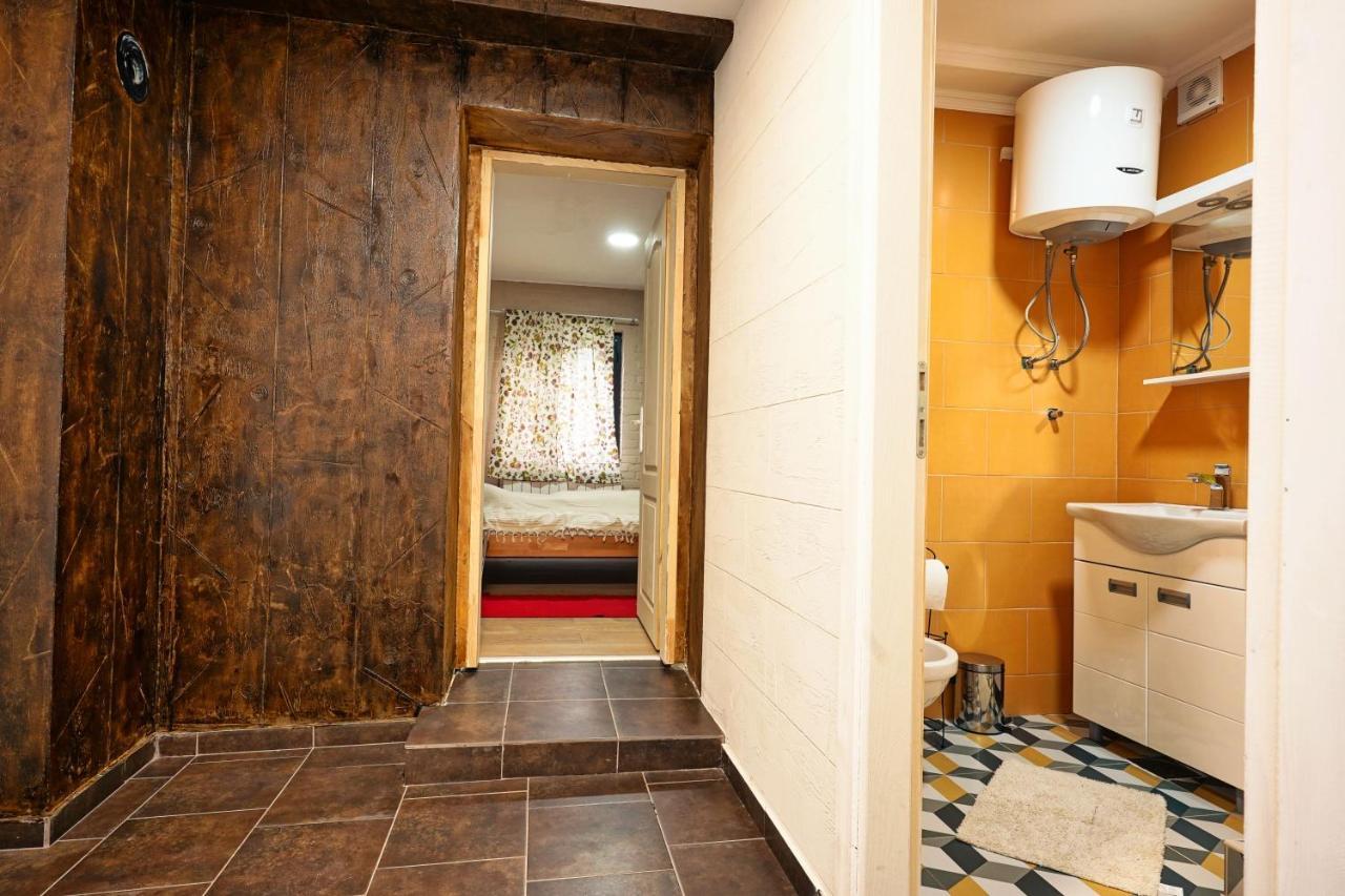 Zmaj Ognjeni Etno Concept Apartment Kupinovo ภายนอก รูปภาพ